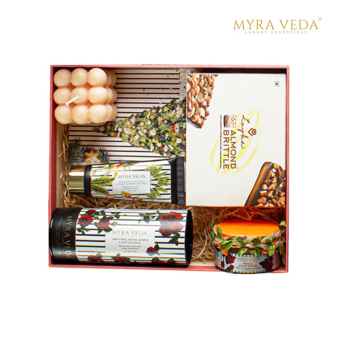Myra Veda's Limited-Edition LARGE CHRISTMAS   Sweetness Hamper - Ensemble of 5